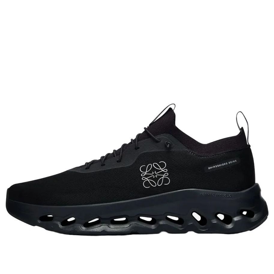 On Running x LOEWE Cloudtilt &#39;All Black&#39;