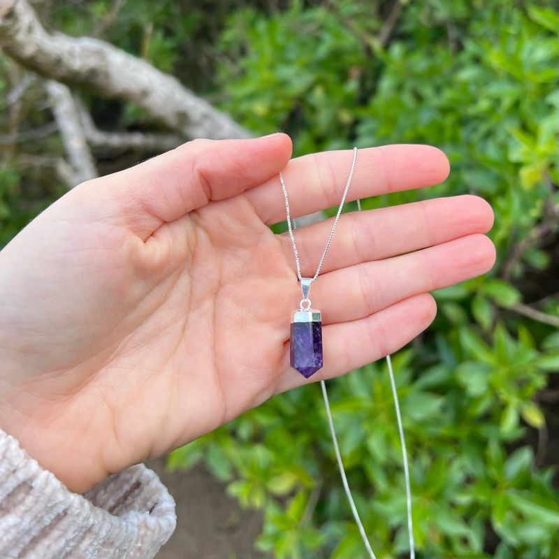 Cadena con péndulo de Amatista