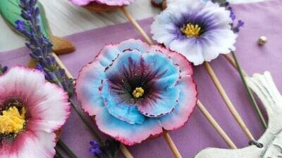 Surfinia and Petunia cookie decorating class. Step-by-step video tutorial