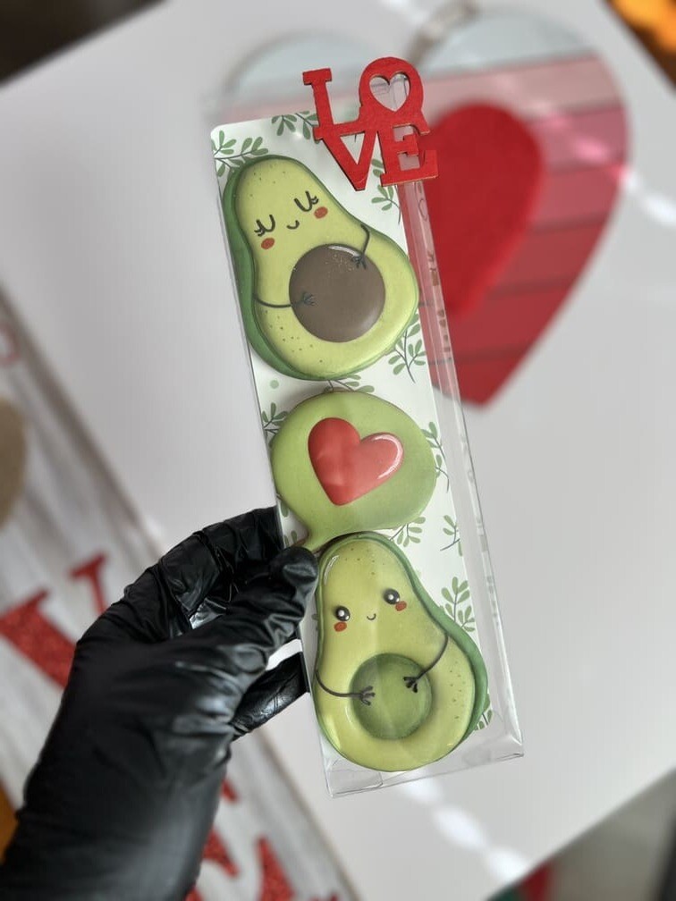 Avocado Love - decorated cookie set