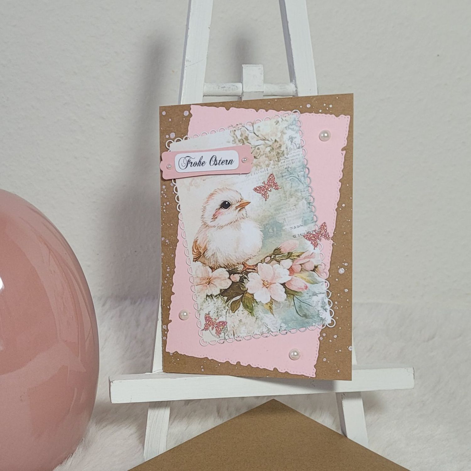 Oster Grußkarte 1 - Küken mit Blüten und Schmetterlingen - A6