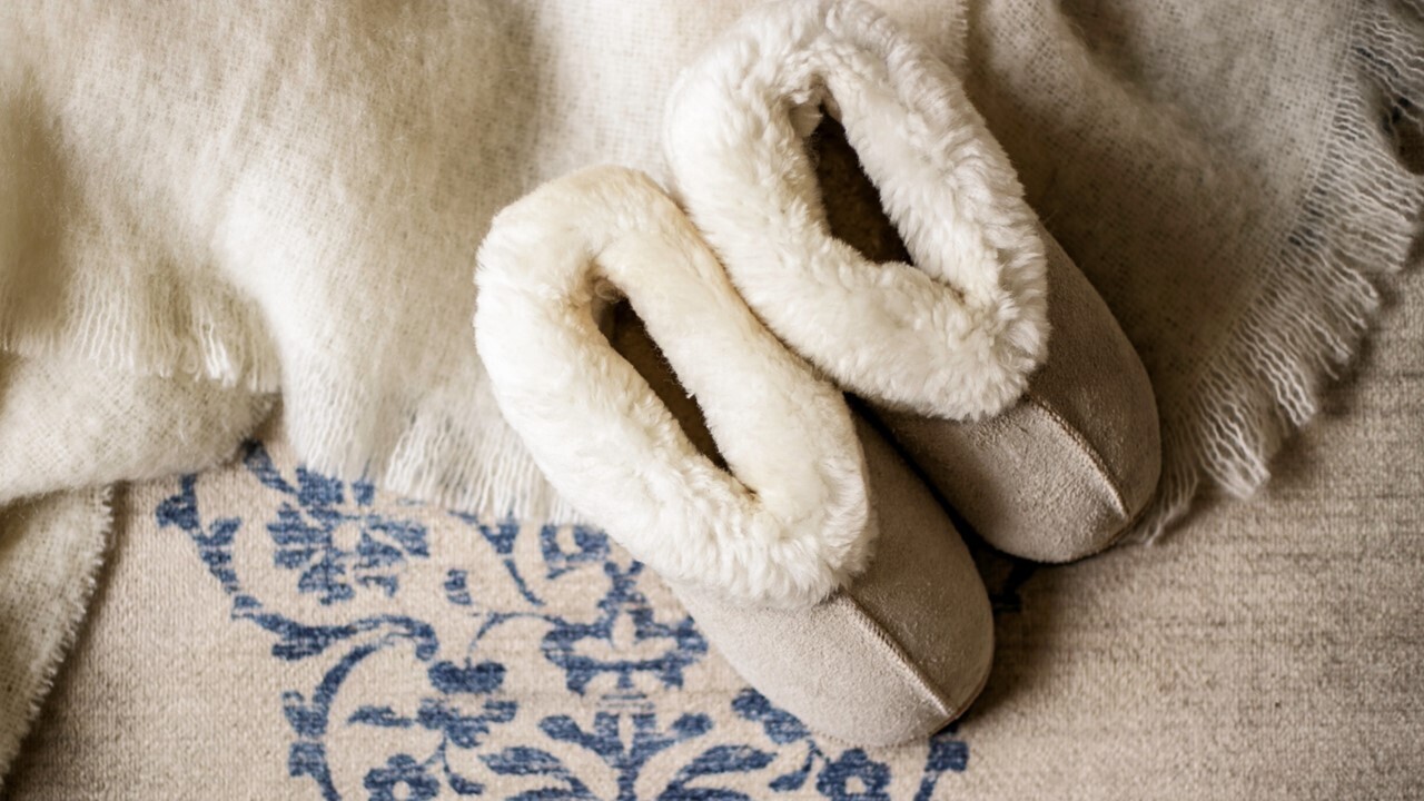 KAROO RANCHING Sheepskin Slippers - Ladies | 100% Merino Wool KAROO RANCHING Sheepskin Slippers - Ladies | 100% Merino Wool