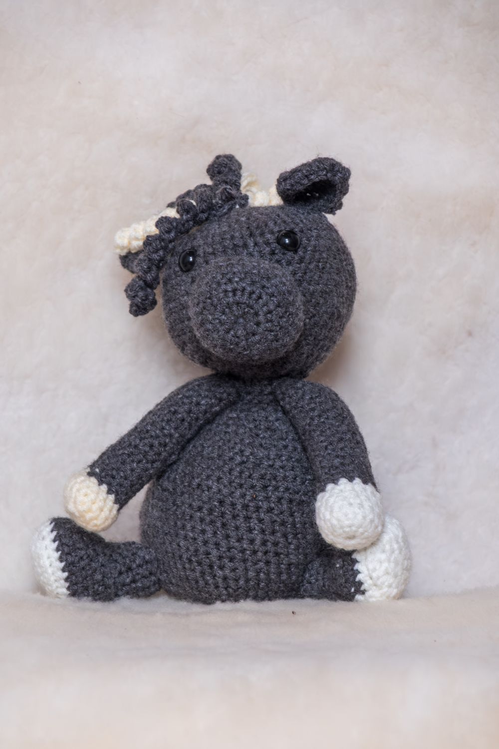 KNITTED ANIMAL (SMOKIE)