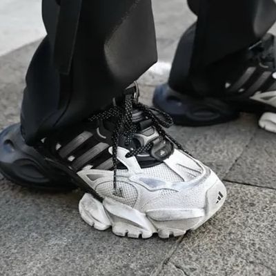 adidas XLG Runner Deluxe &#39;White Black&#39;