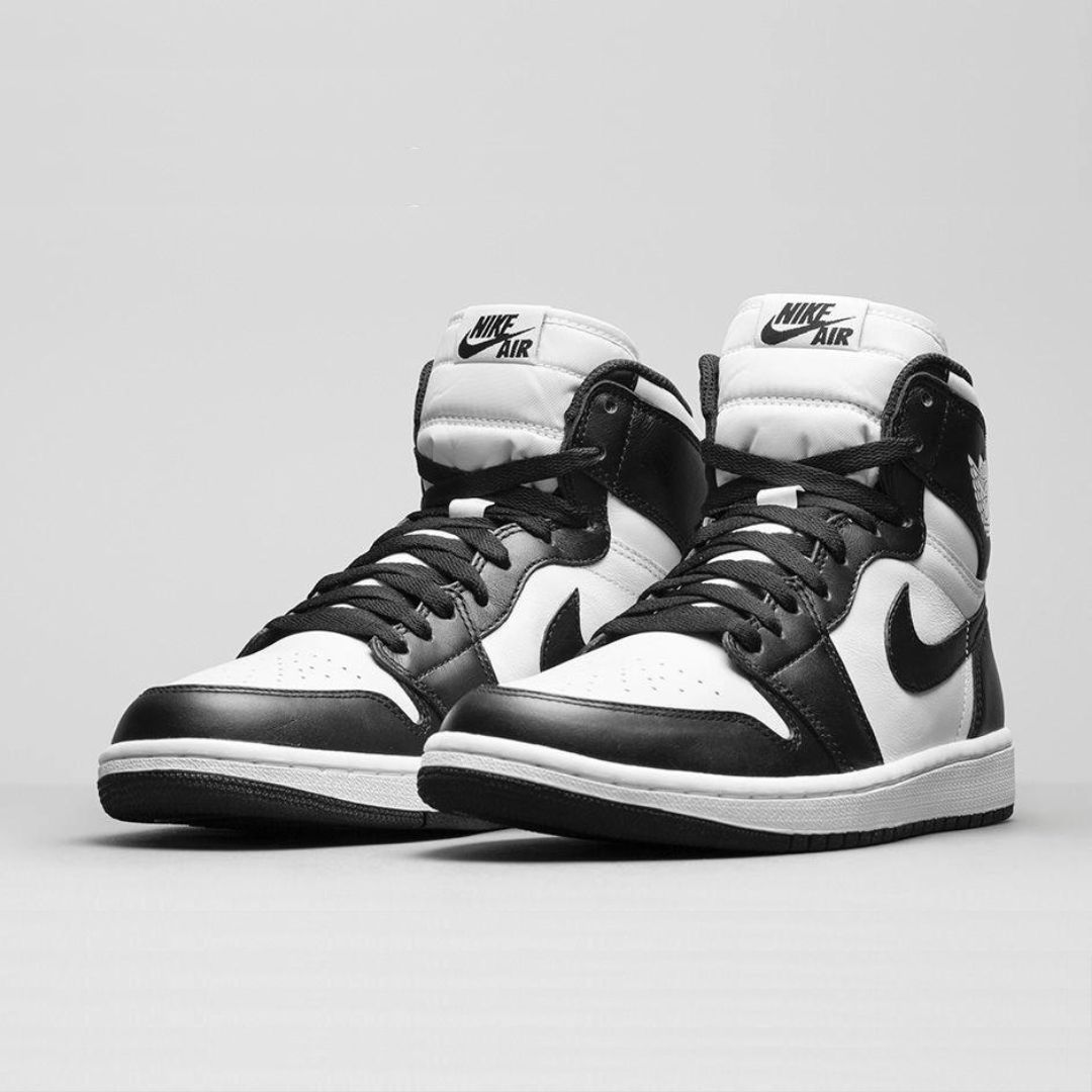 Air Jordan 1 High “Black/White”