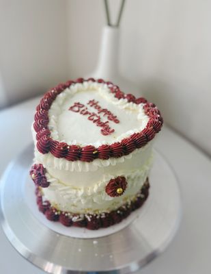 Corazón - Heart-Shaped Cake