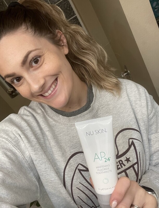 AP24 Whitening Fluoride Toothpaste