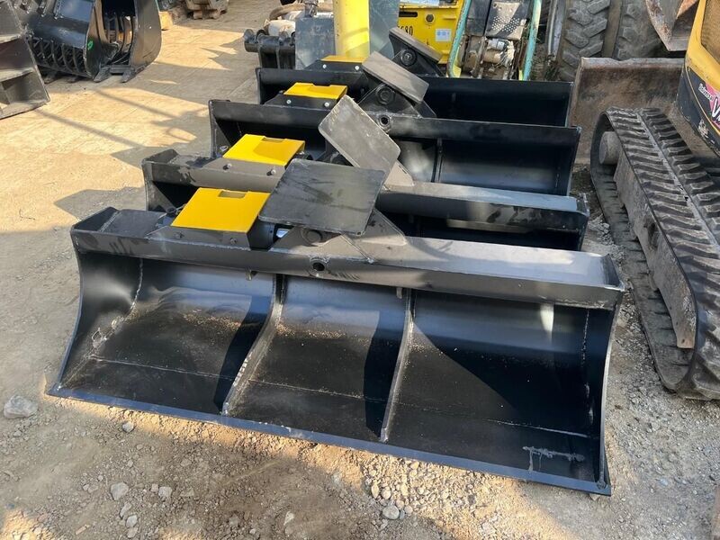 Godet curage inclinable 1400 mm
Pelle 4T à 6T