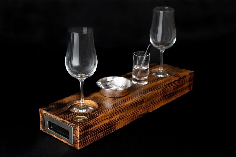 WhiskyBoard mit 2 Nosing-Gläser WhiskyBoard mit 2 Nosing-Gläser