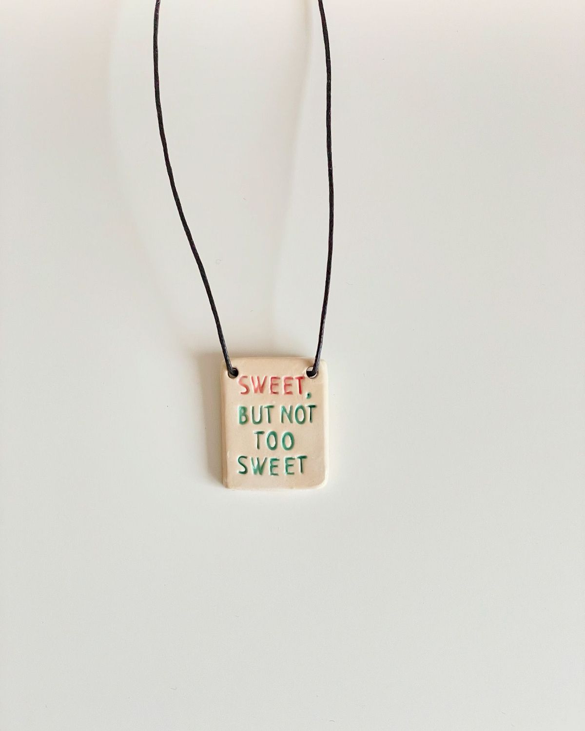 Ketting 'SWEET BUT NOT TOO SWEET'