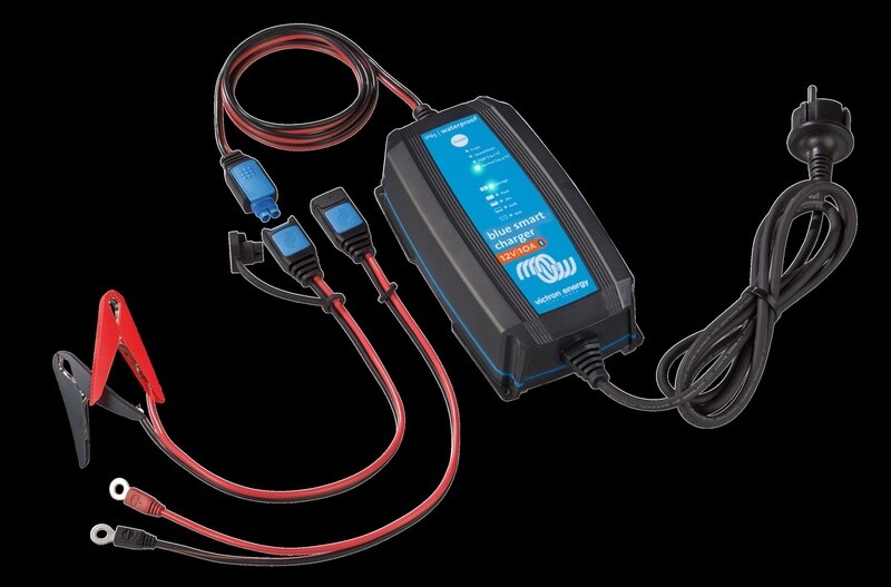 Blue Smart IP65 Charger 12/10 (1) 230V CEE 7/16 Retail
