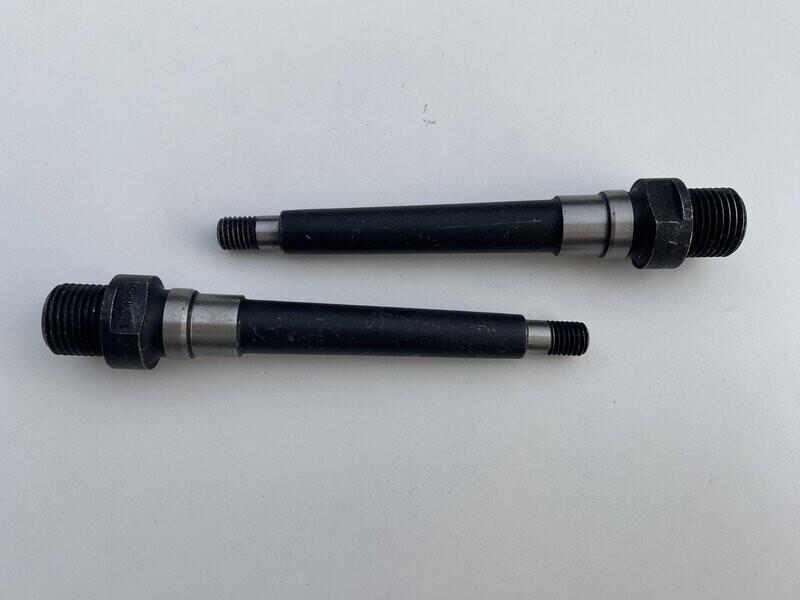 640003/04 - Mavic 610 Pedalachsen / Paar rechts & links / FRA M14 x 1,25