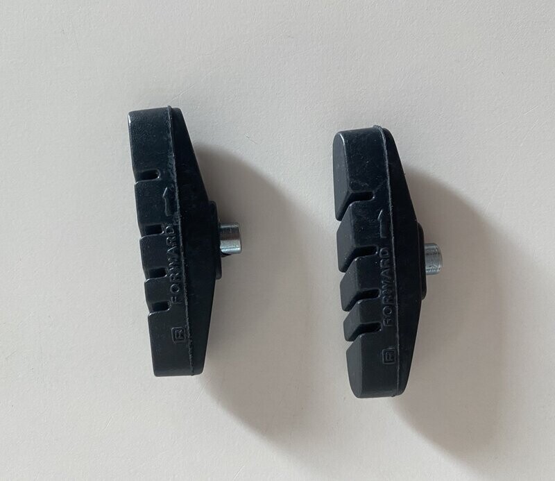 451009 Mavic 451 Bremsgummi rechts (2 Stk.) 451009 Mavic 451 Bremsgummi rechts (2 Stk.)