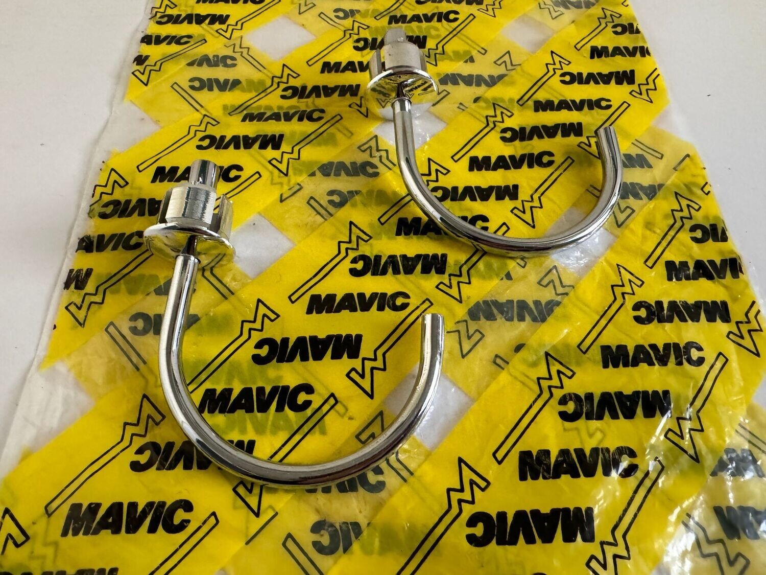 MAVIC 355 Aero cable routing pipes for bullhorn bar