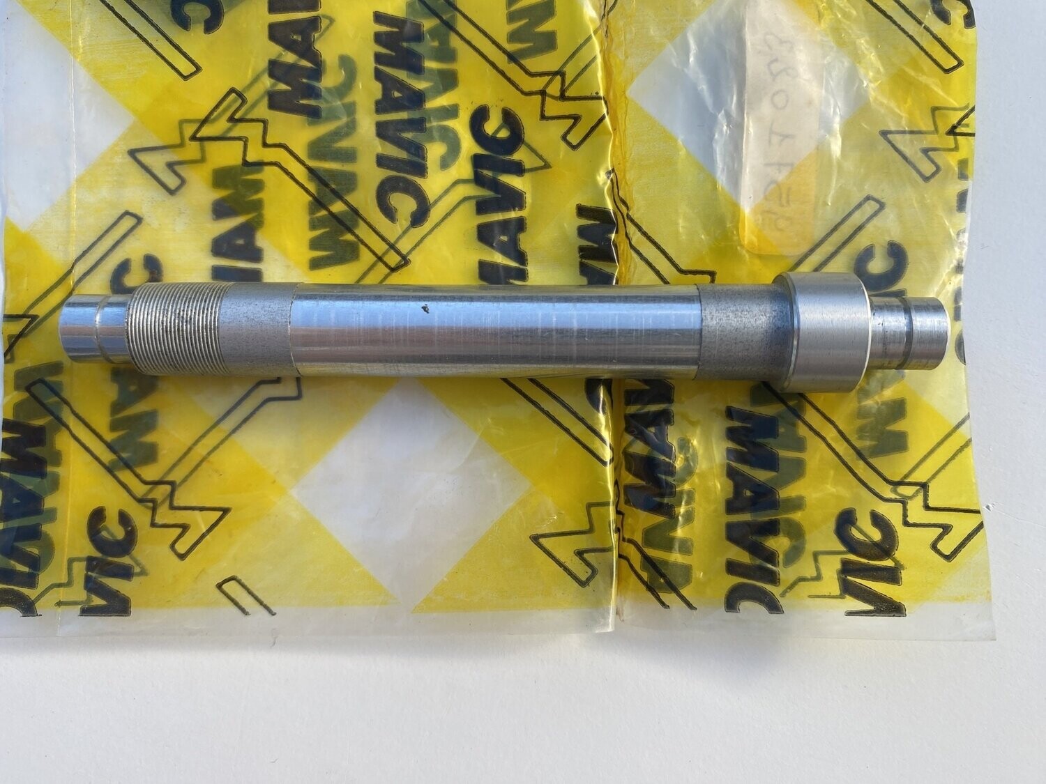 500025 - Mavic 500 / 550 / 501 / 571 Vorderachse 100 mm