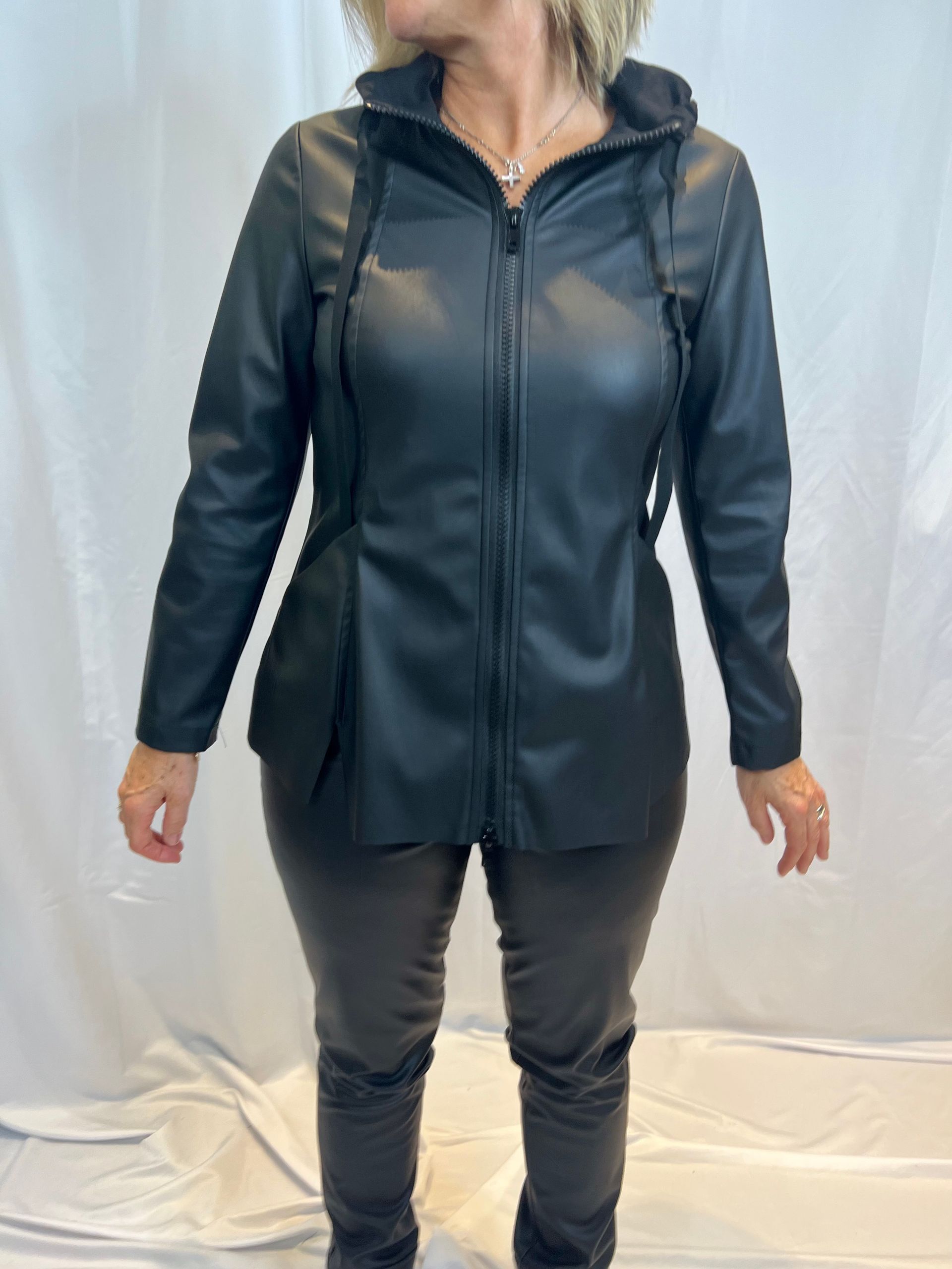 Giacca con cappuccio ecopelle Jurerê