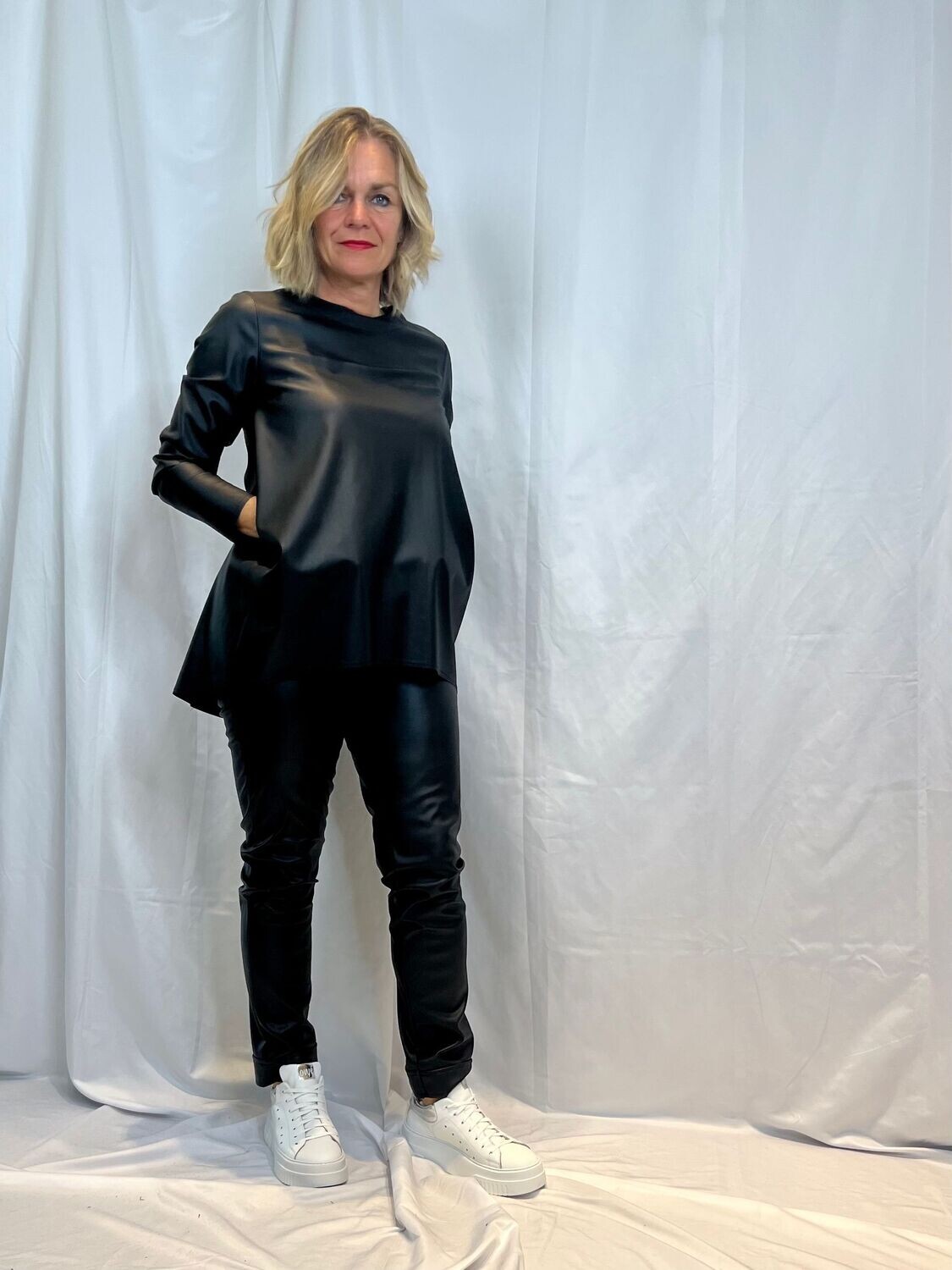 Pantalone slim in ecopelle Jurerê