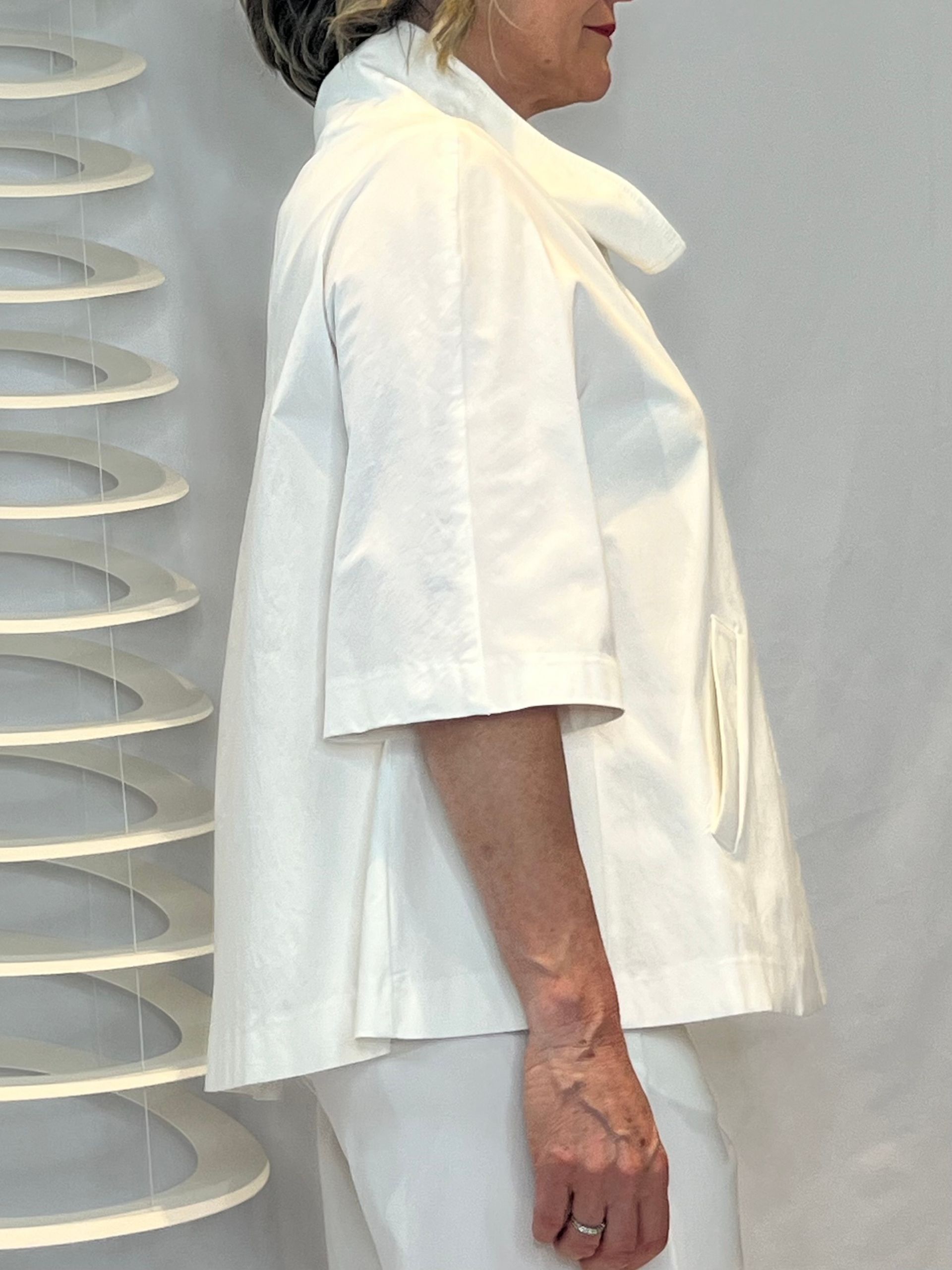 Giacca chimonetta bianca bengalina Jurerê