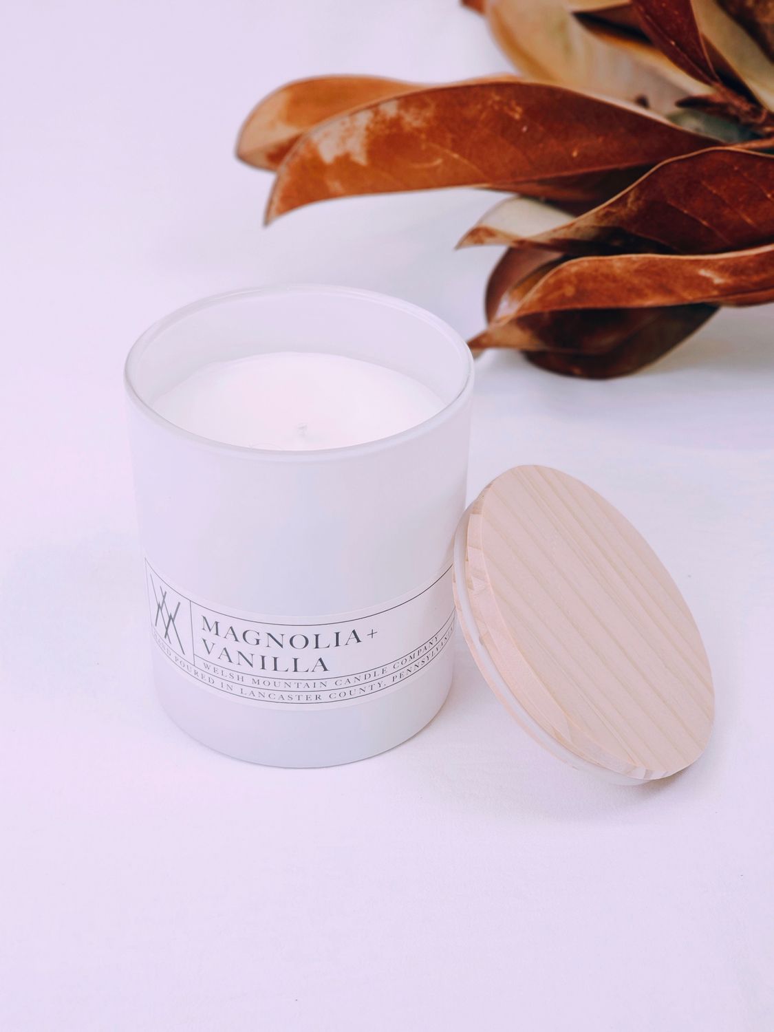 Magnolia + Vanilla Coconut 16 oz. White Bamboo Lid