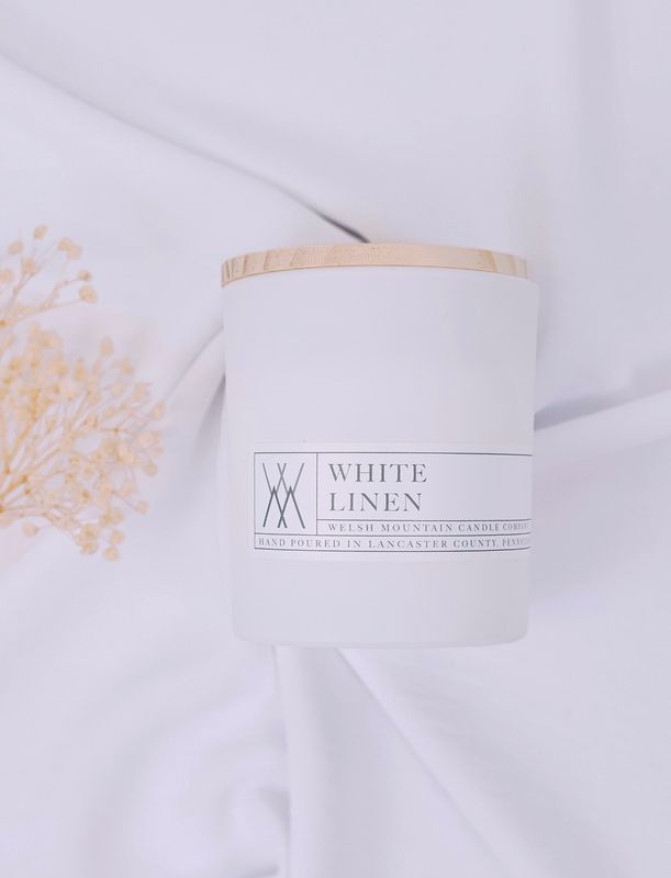 White Linen Coconut Wax 16 oz. White Bamboo Lid