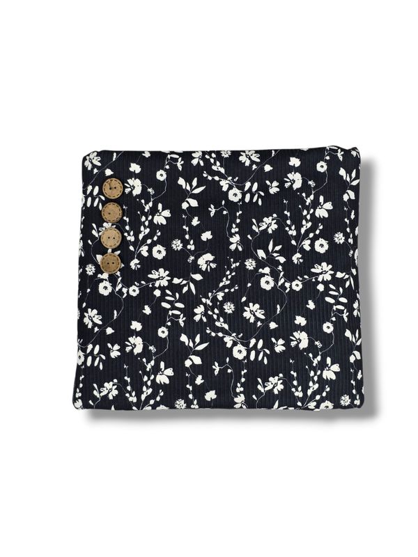 *Unique Design* Willow Ribbed Knit Ivy Blooms Black