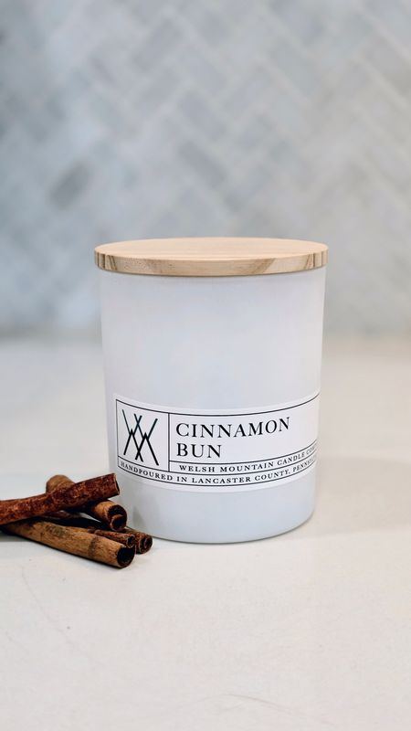 Cinnamon Bun Coconut Wax 16 Oz. White Bamboo Lid