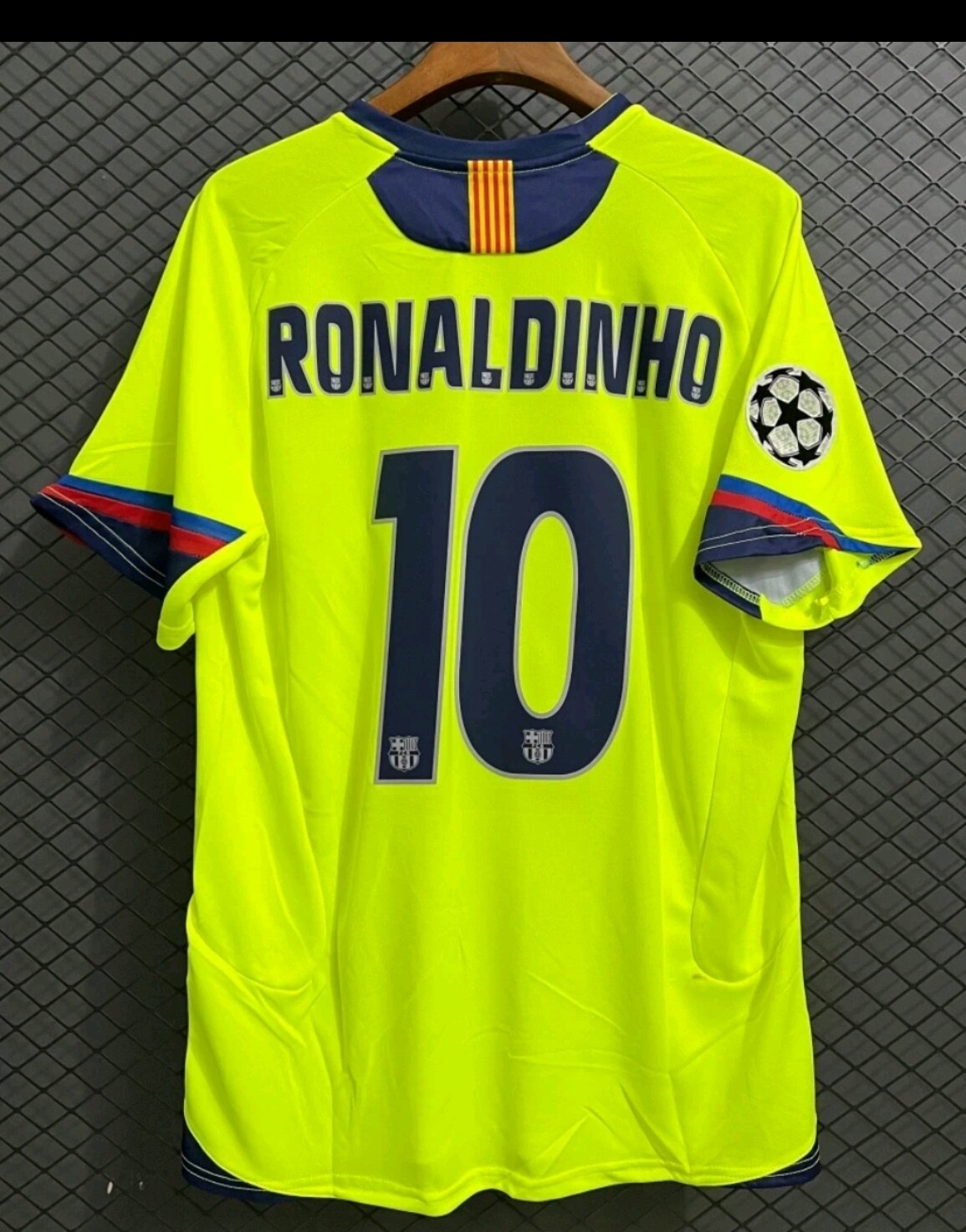 Retro Barcelona amarilla - Ronaldiño