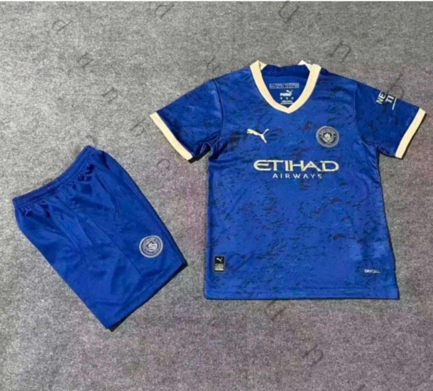Manchester City azul + short
