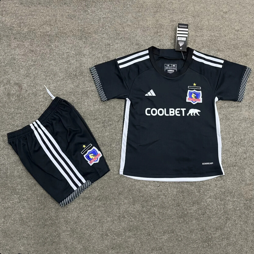 Conjunto Colo Colo  negro 2024