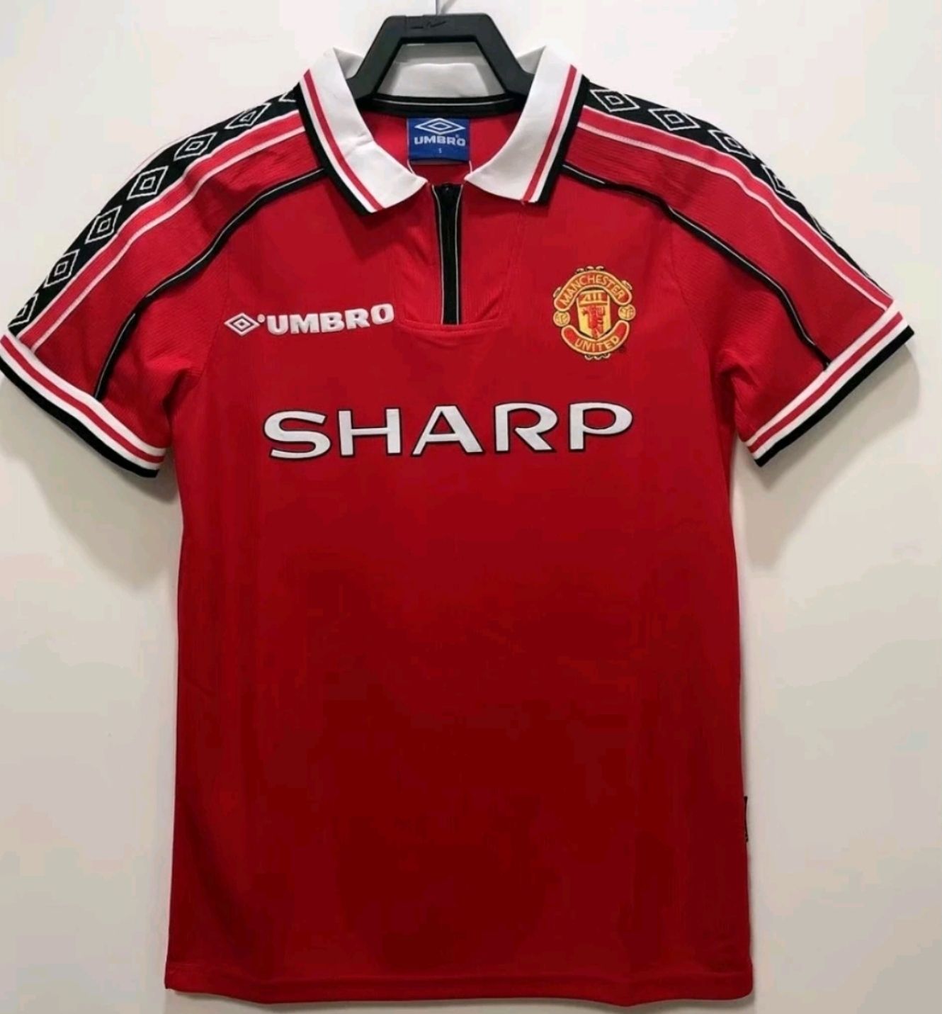 Retro Manchester United 1998/1999 - Retro Premium 