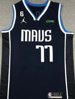 Basquetball - Dallas Mavericks 77 Luka Doncic