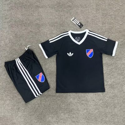 Conjunto Colo Colo 2025 centenario negro