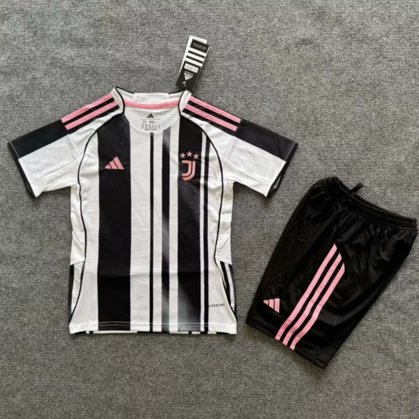 Conjunto Juventus 25/26 local - Premium Quality 