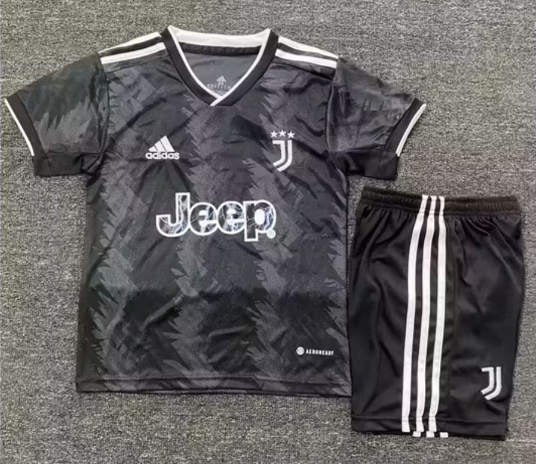 Conjunto Juventus 22/23 negra - Premium Quality 