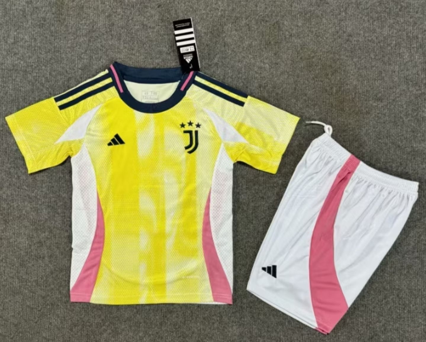 Conjunto Juventus 24/25 - Premium Quality 