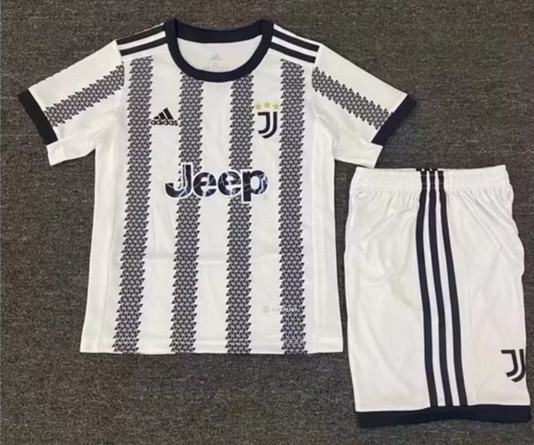 Conjunto Juventus 22/23 local - Premium Quality 
