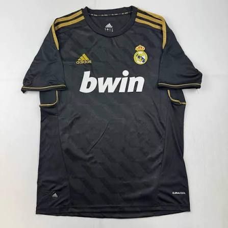 Retro Real Madrid manga corta negra 2009/2010 - PREMIUM QUALITY Retro Real Madrid manga corta negra 2009/2010 - PREMIUM QUALITY