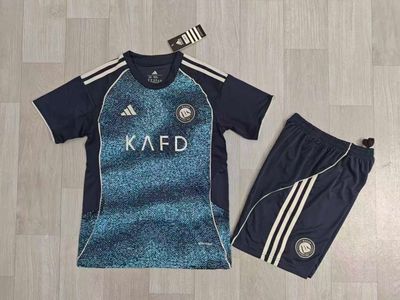 Conjunto Al Nassr temporada 2025 visita 2 - Premium Quality Conjunto Al Nassr temporada 2025 visita 2 - Premium Quality