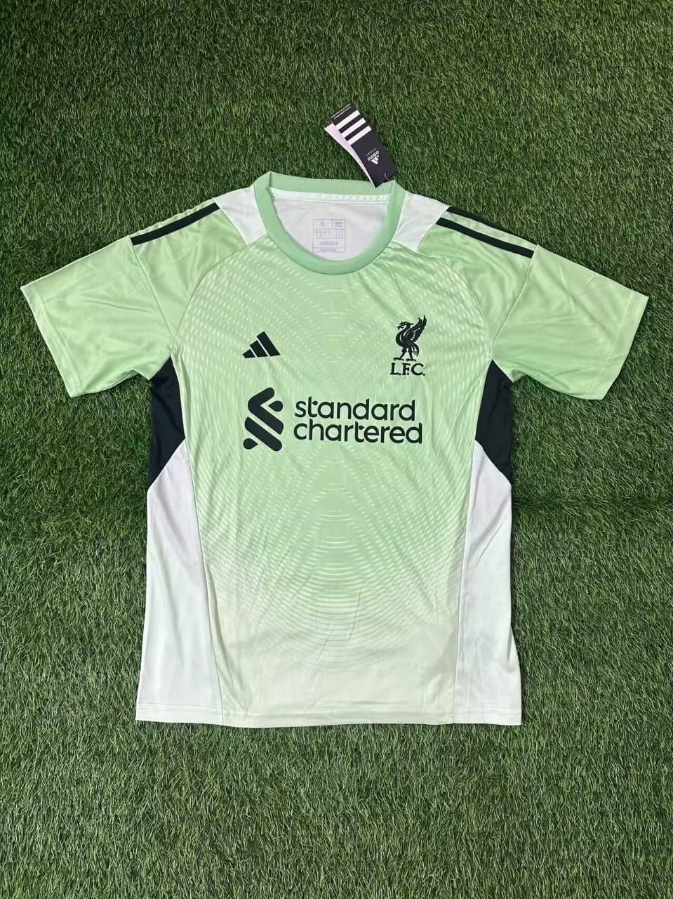 Liverpool portero 25/26 manga corta version fans - PREMIUM QUALITY Liverpool portero 25/26 manga corta version fans - PREMIUM QUALITY