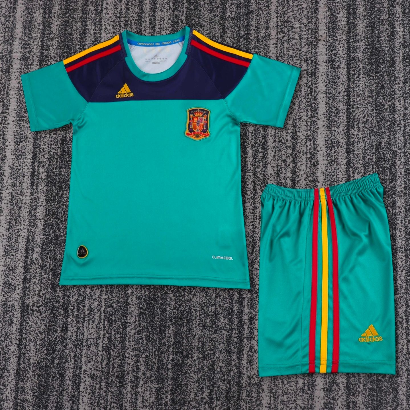 Conjunto España 2010 Portero RETRO - Premium Quality 