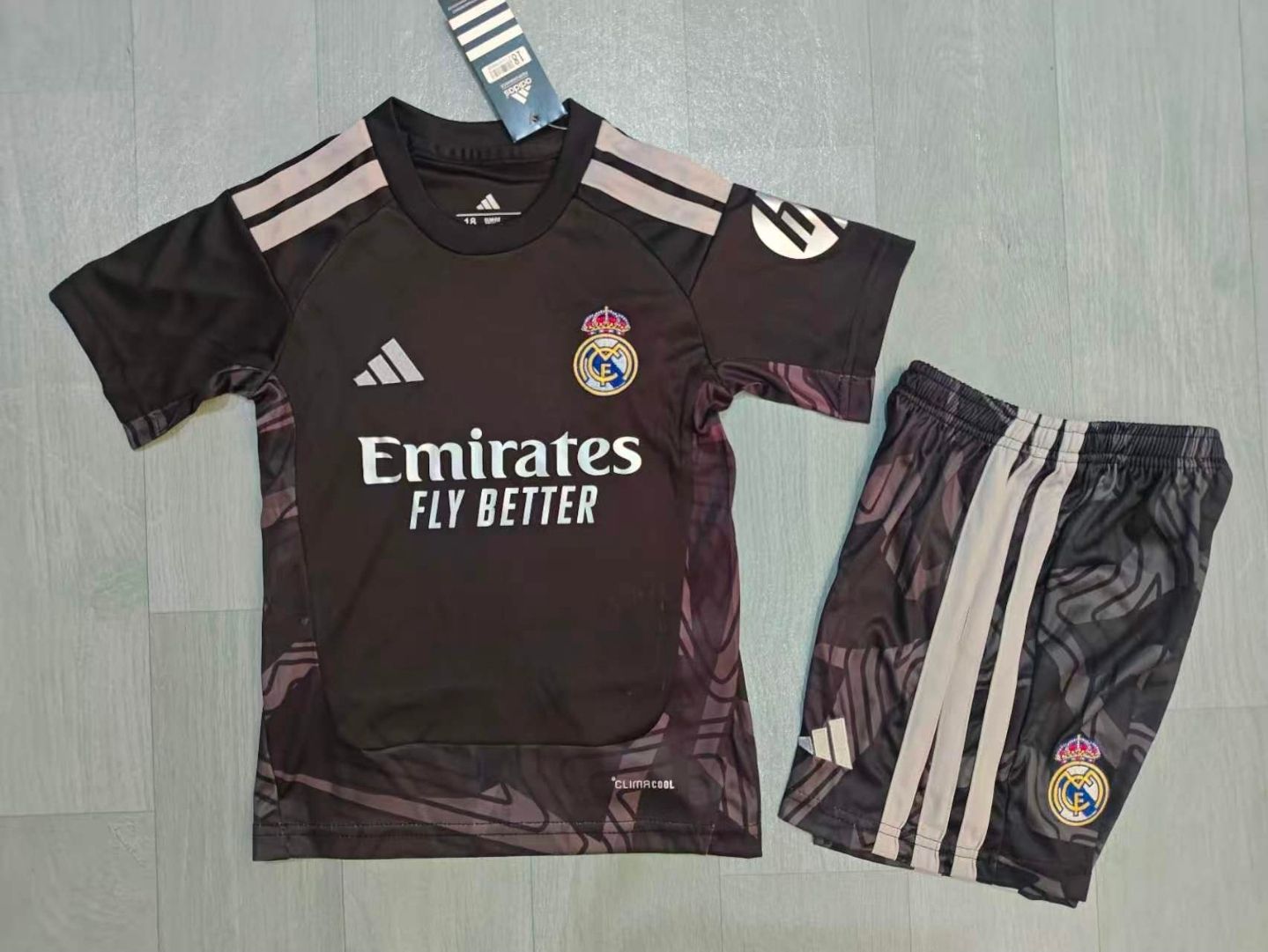 Conjunto Real Madrid 26/27 portero - PREMIUM QUALITY Conjunto Real Madrid 26/27 portero - PREMIUM QUALITY