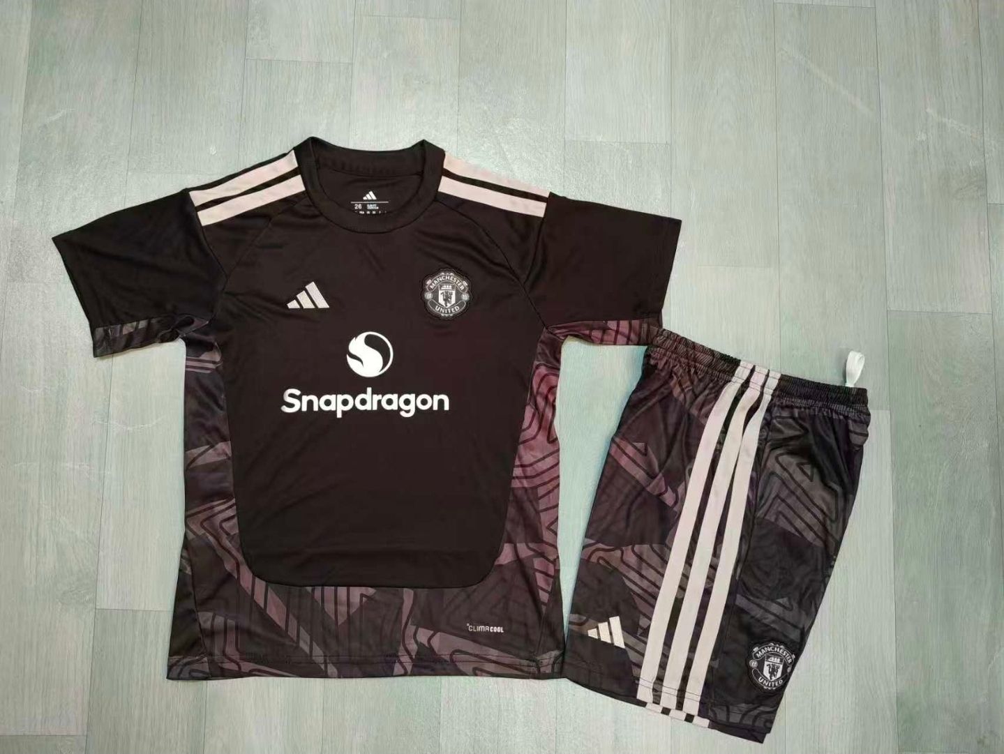 Conjunto Manchester united 26/27 portero - PREMIUM QUALITY Conjunto Manchester united 26/27 portero - PREMIUM QUALITY