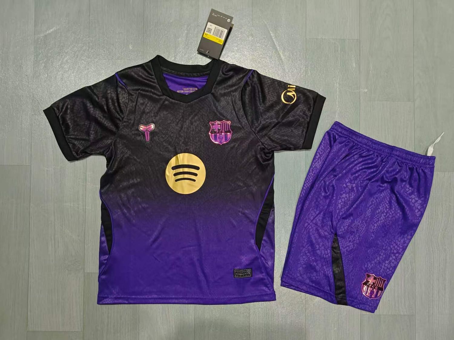 Conjunto Barcelona temporada 26/27 manga corta visita negra - Premium Quality Conjunto Barcelona temporada 26/27 manga corta visita negra - Premium Quality