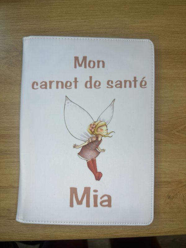 Protège carnet de santé rigide