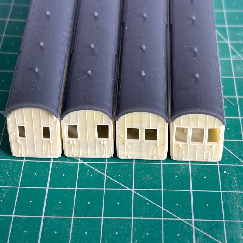 N Gauge kit 111 : 51' 1½" Gresley 4 compartment brake third and driving trailer diagrams 64/65/128/317/320