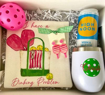 PICKLEBALL COCKTAIL CLUB
