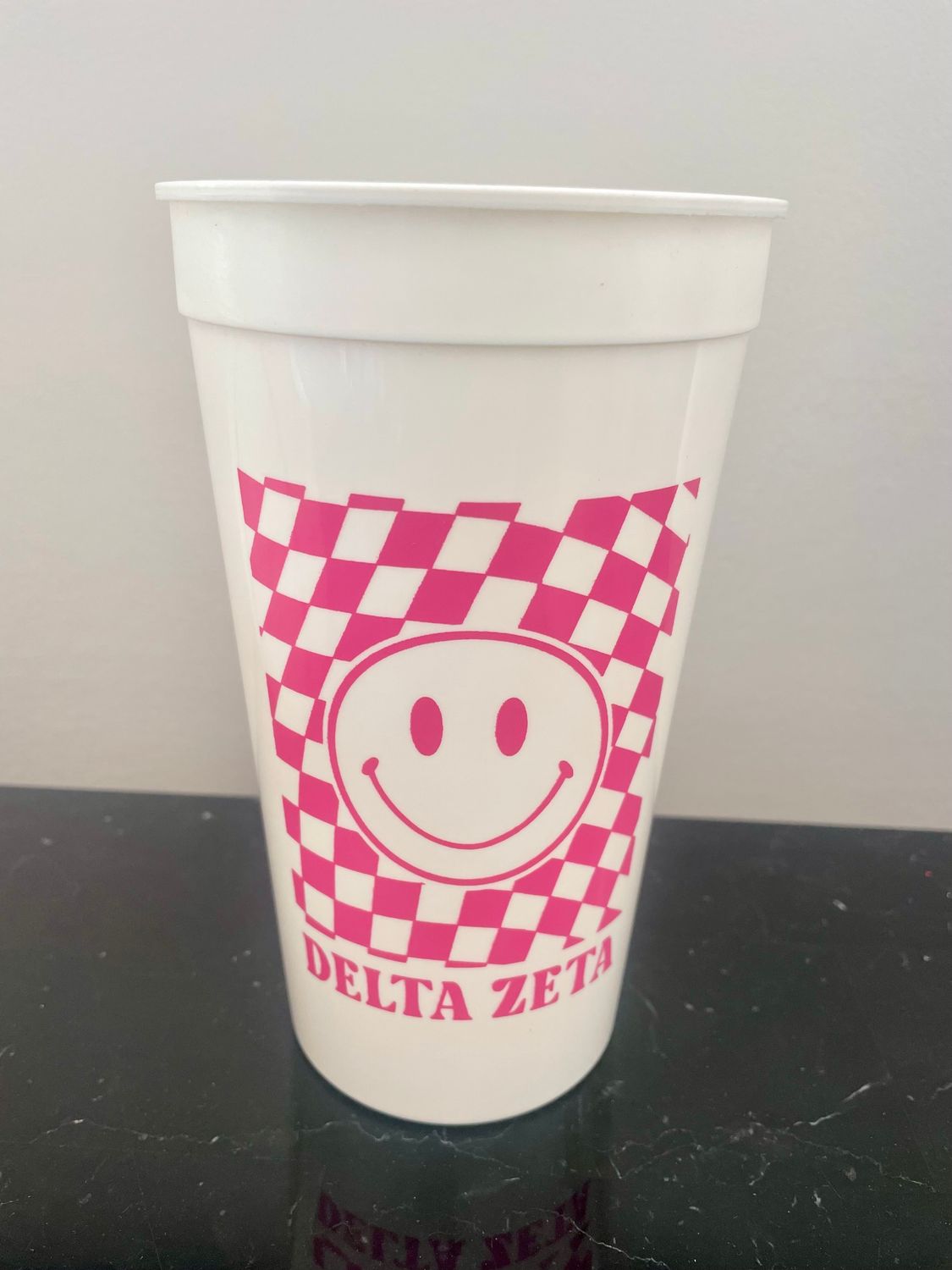 DELTA ZETA SMILEY STADIUM CUP