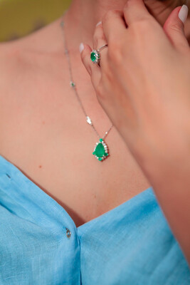 Colar De Esmeralda Com Diamante