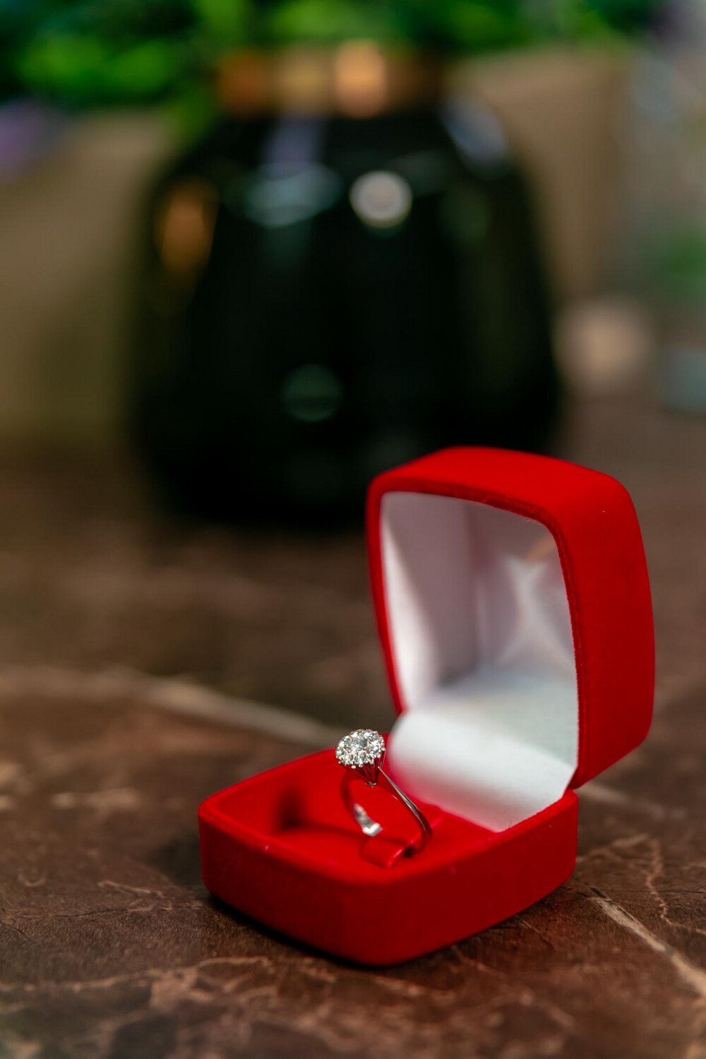 Anel De Ouro Branco Com Diamante
