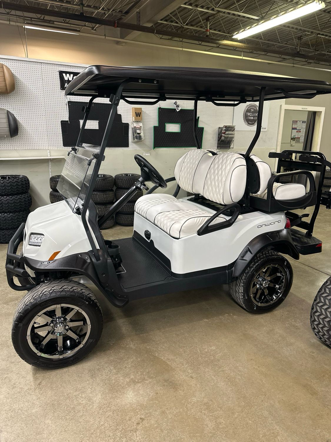 2023 Club Car Onward Electric Lifted 4 Passenger 2023 Club Car Onward Electric Lifted 4 Passenger